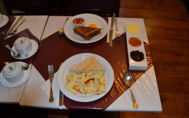 Hyde Park Court Hotel