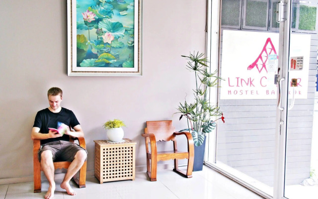 Link Corner Hostel Bangkok
