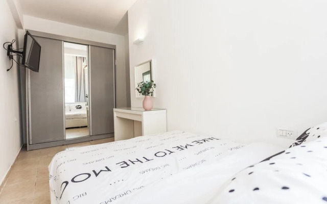 Port 2 Bedroom with 2 showers apartment