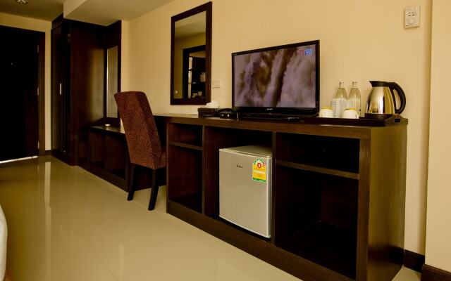 Sinsuvarn Airport Suite