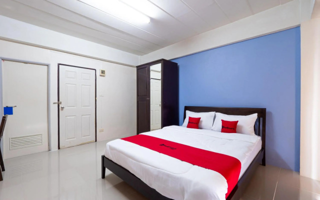 Reddoorz SI - FAH @ Bangsaen Hotel