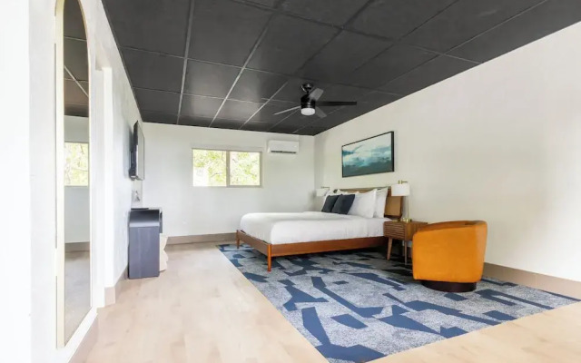Arka Motel