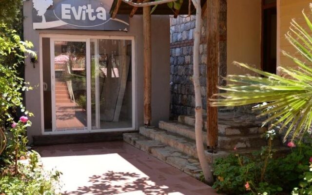 Evita Apart Hotel