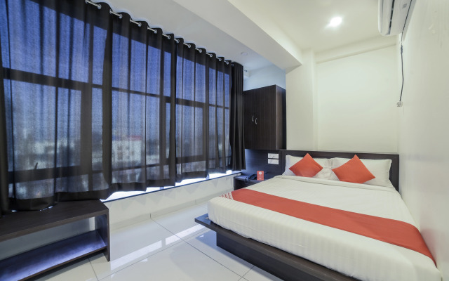 Samudra Executive by OYO Rooms