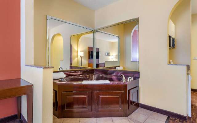 Comfort Suites - Near The Galleria