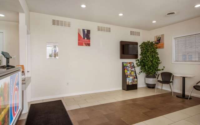 Motel 6 Van Buren, AR