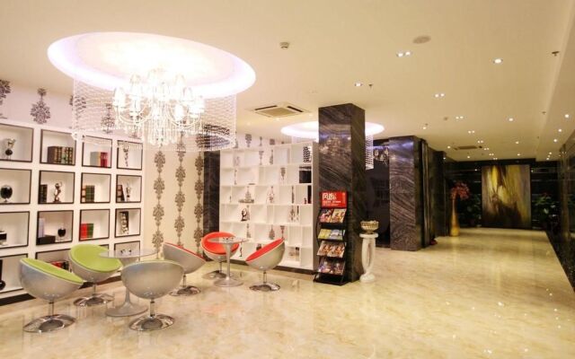 By Ron Hotel