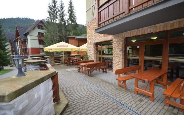 Fatrapark 2 Apartments & Restaurant