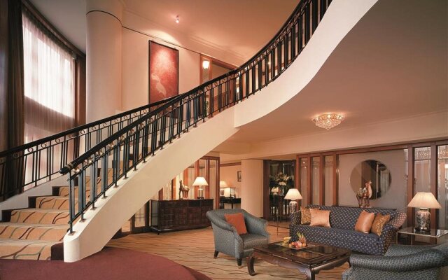 Golden Flower Hotel