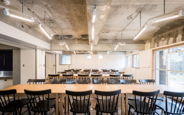 Shibamata Fu-ten Bed and Local
