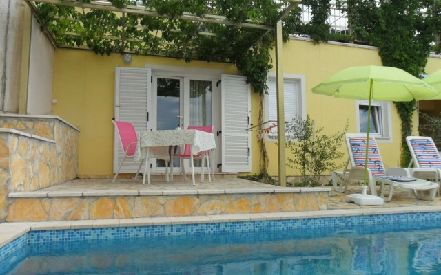 Zlato - With Pool - SA5 Maslina