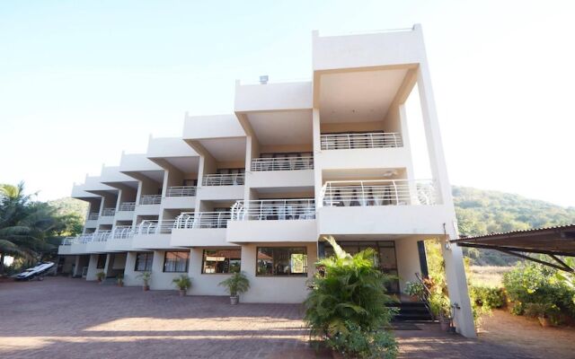 Sagar Sawali, Karde Beach View Resort