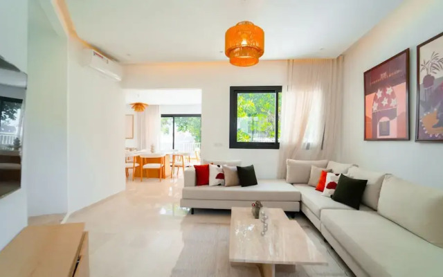 Villa Malaga Luxury for 10 in Central Marsa