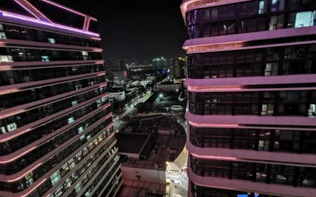 Qianxun · Movie Hotel