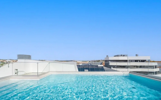 Lagos Modern 2 With Pool by Homing