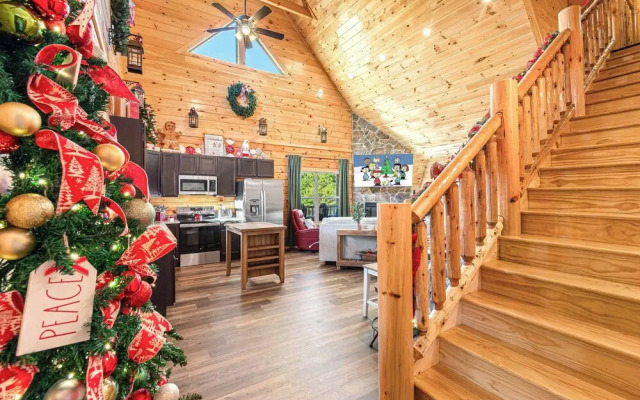 XmasCabins by SmokyStays - Christmas Themed Year Round