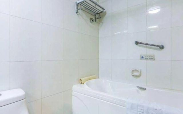 Wofo Villa Courtyard Hotel