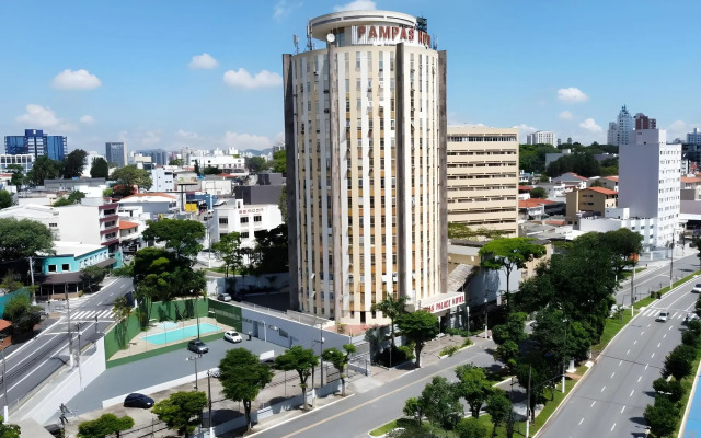 Pampas Palace Hotel