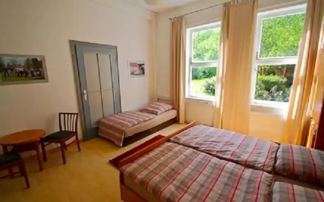 Campinghotel Eulenburg - Hostel