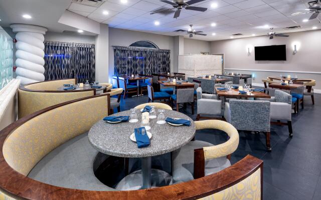 Holiday Inn Fort Lauderdale Airport by IHG