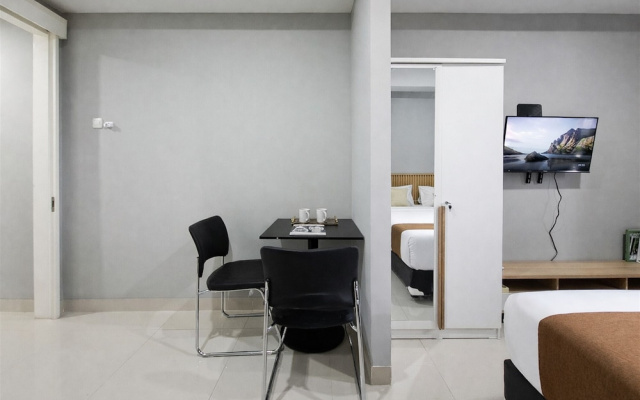 Stunning And Homey Studio Apartment The Ayoma