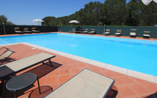 Cozy Farmhouse With Campriano With Swimming Pool