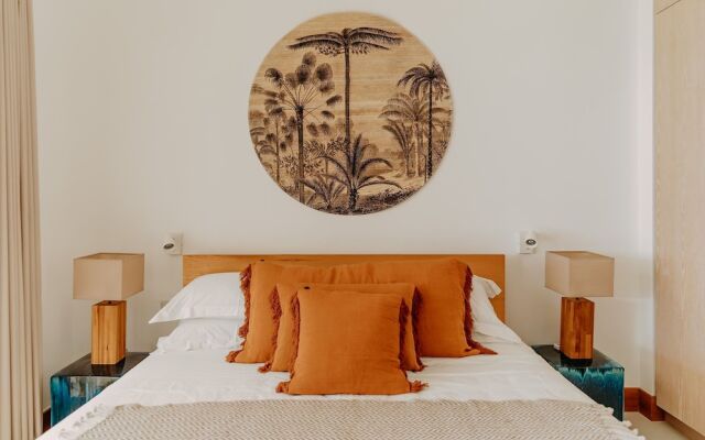 Peninsula Beach Villa with LOV