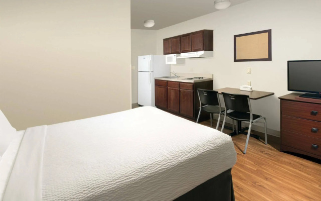 WoodSpring Suites Topeka