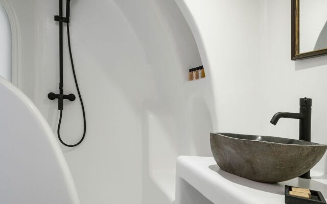 Oia Spirit Boutique Residences