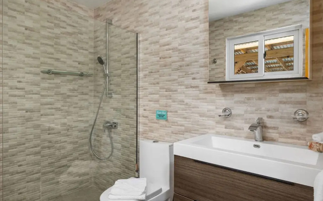 3br2ba Great Location Private Pool Amenities