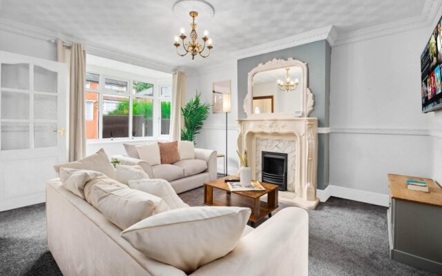 Superb House in North Birmingham