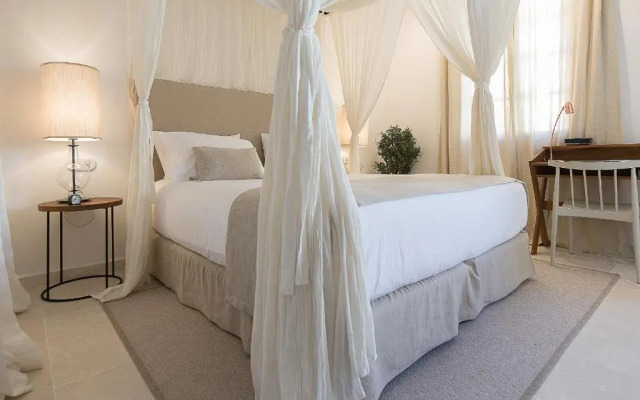 S'Hotelet d'es Born - Suites & SPA