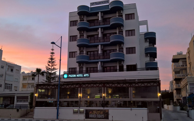 Pigeon Beach Hotel Apartments