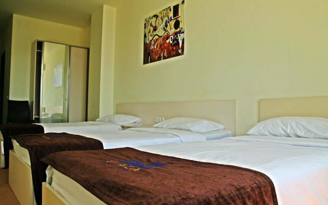 Mardi Plaza Hotel