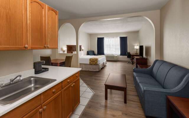 OYO Townhouse Houston Brookhollow
