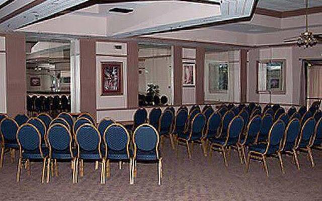 Magnuson Grand Hotel and Conference Center Hammond
