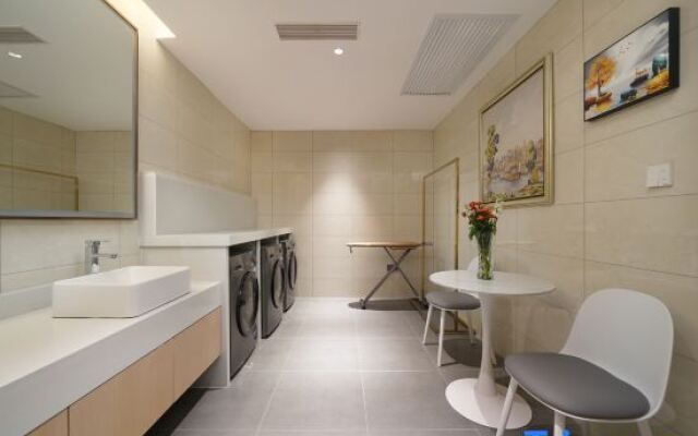 Vienna Hotel (Kunshan Huaxi Garden metro )