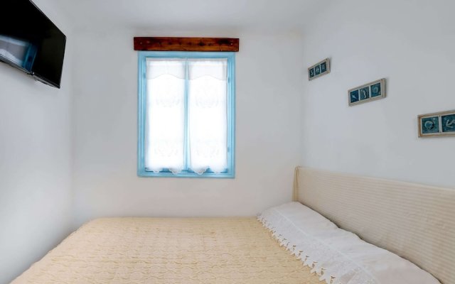 Astra Holiday Home in Aegina Island With Gorgeous Sunset Views
