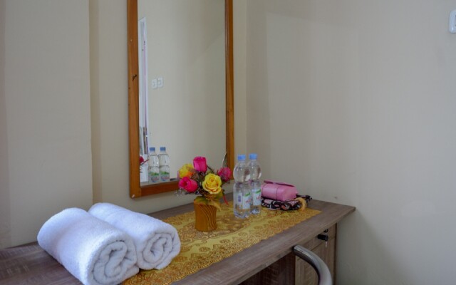 RedDoorz @ Hotel Aulia Majene