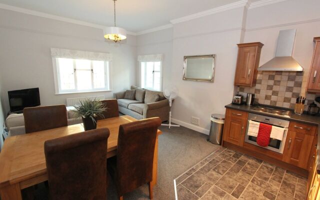 Commonhall Apartments, City Views