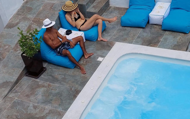 Tinos Aqua Palazzo