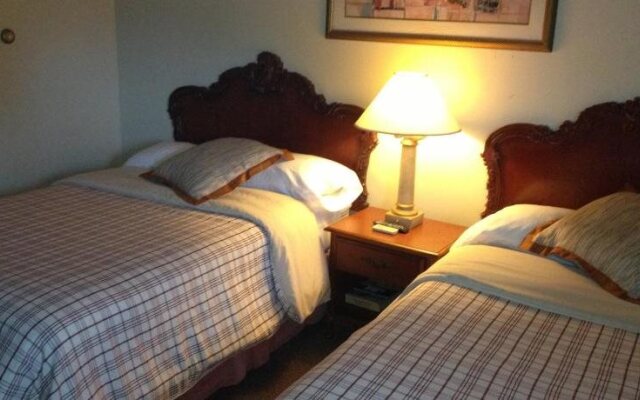 Embassy Motel - Franklin