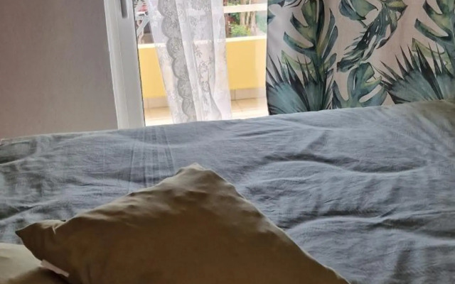 Quiet apartment with easy access to attractions.