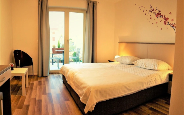 Private Acommodation Istrasoley