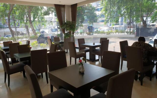 N3 Hotel Zainul Arifin