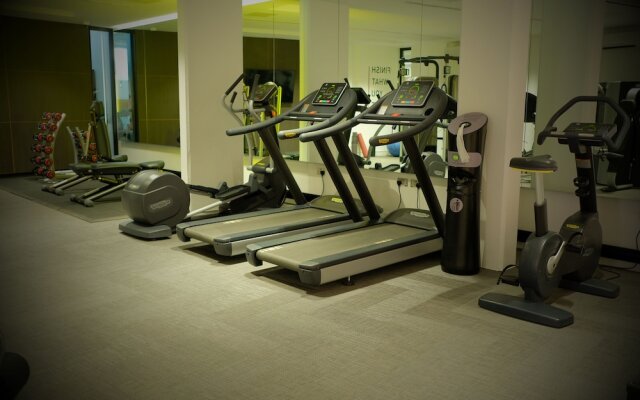 Luxury Bath Riverside Apt Parking  Gym