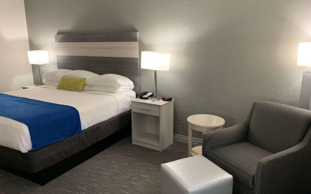 Best Western Plus Clarks Summit Scranton