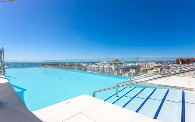 Blue Infinity Luxury Apartment by GHR Rentals