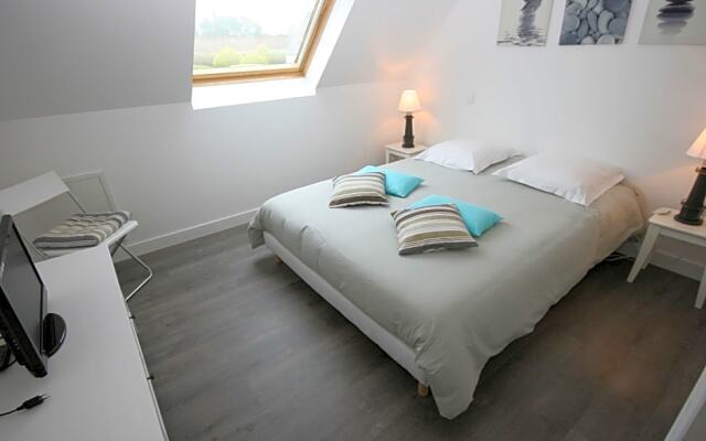 Modern villa in Plouneour-Trez  with private pool