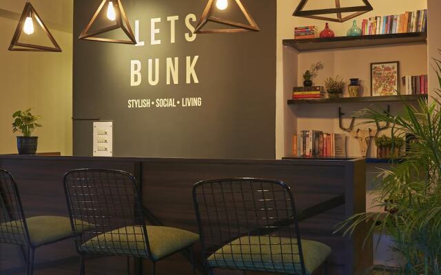 LetsBunk Poshtel